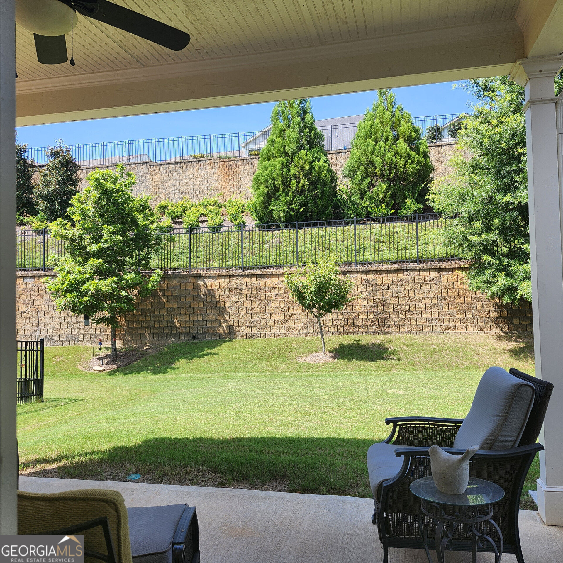 5639 Maple Bluff Way Property Photo 3