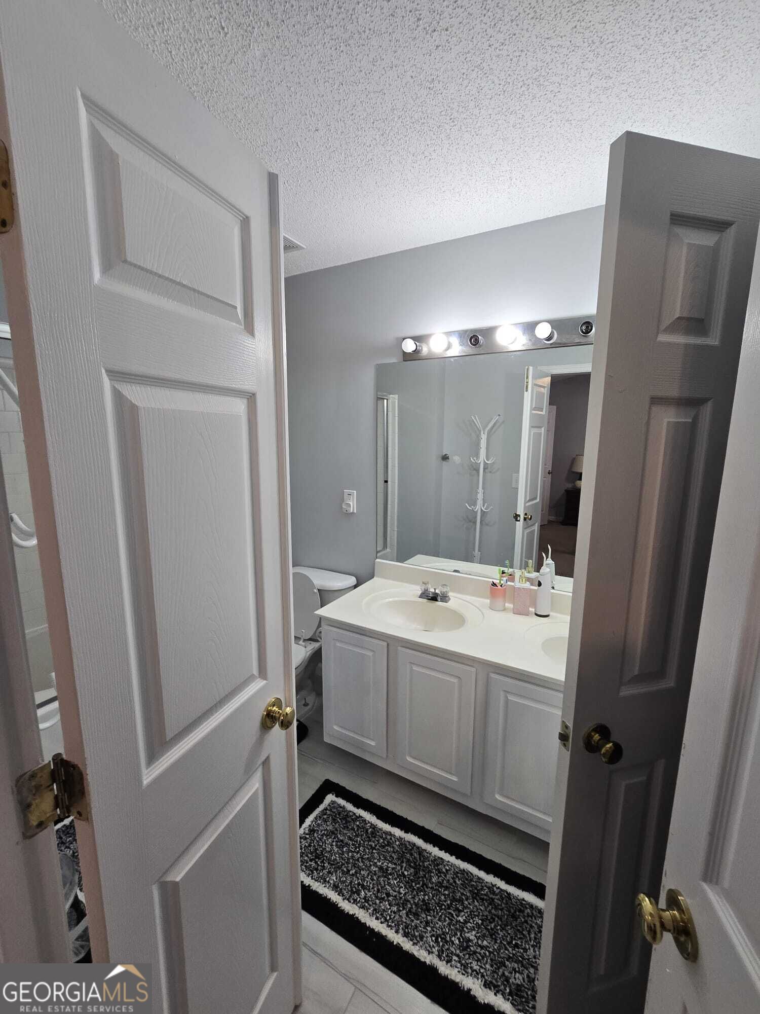 1090 Kilmington Court # 14 Property Photo 17