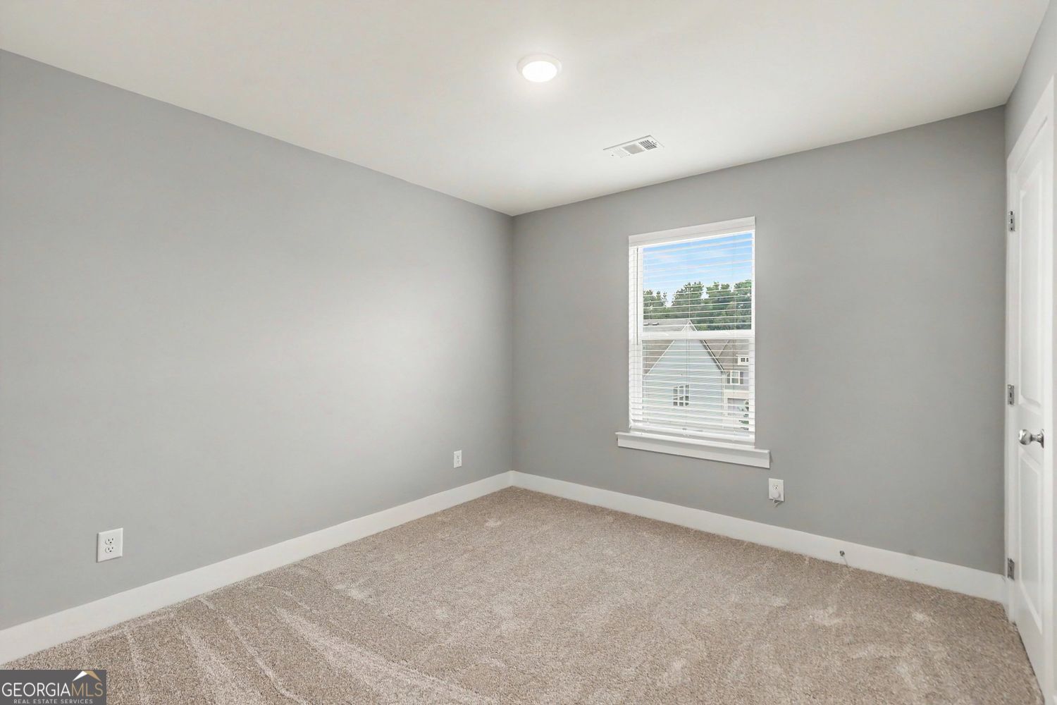 7666 Squire Court Property Photo 22