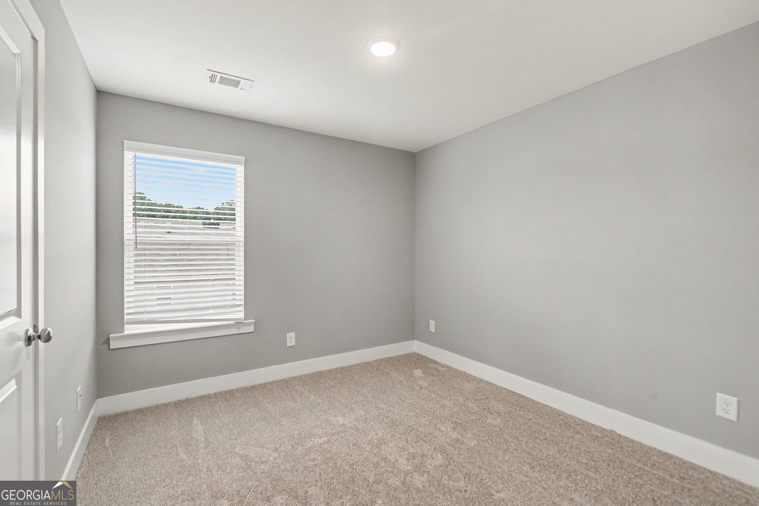 7666 Squire Court Property Photo 23