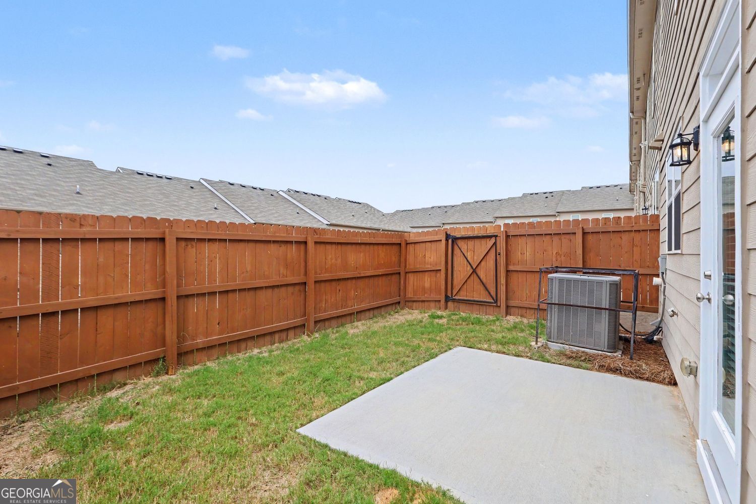 7666 Squire Court Property Photo 24