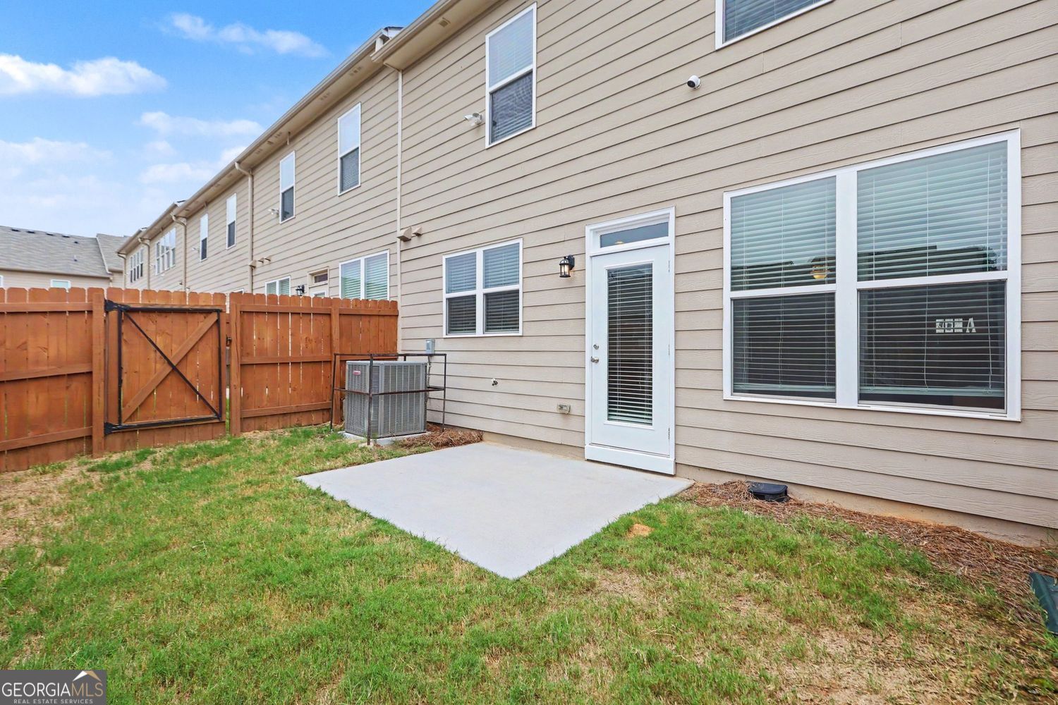 7666 Squire Court Property Photo 25