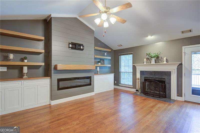 4267 Rivuere Point Property Photo 19