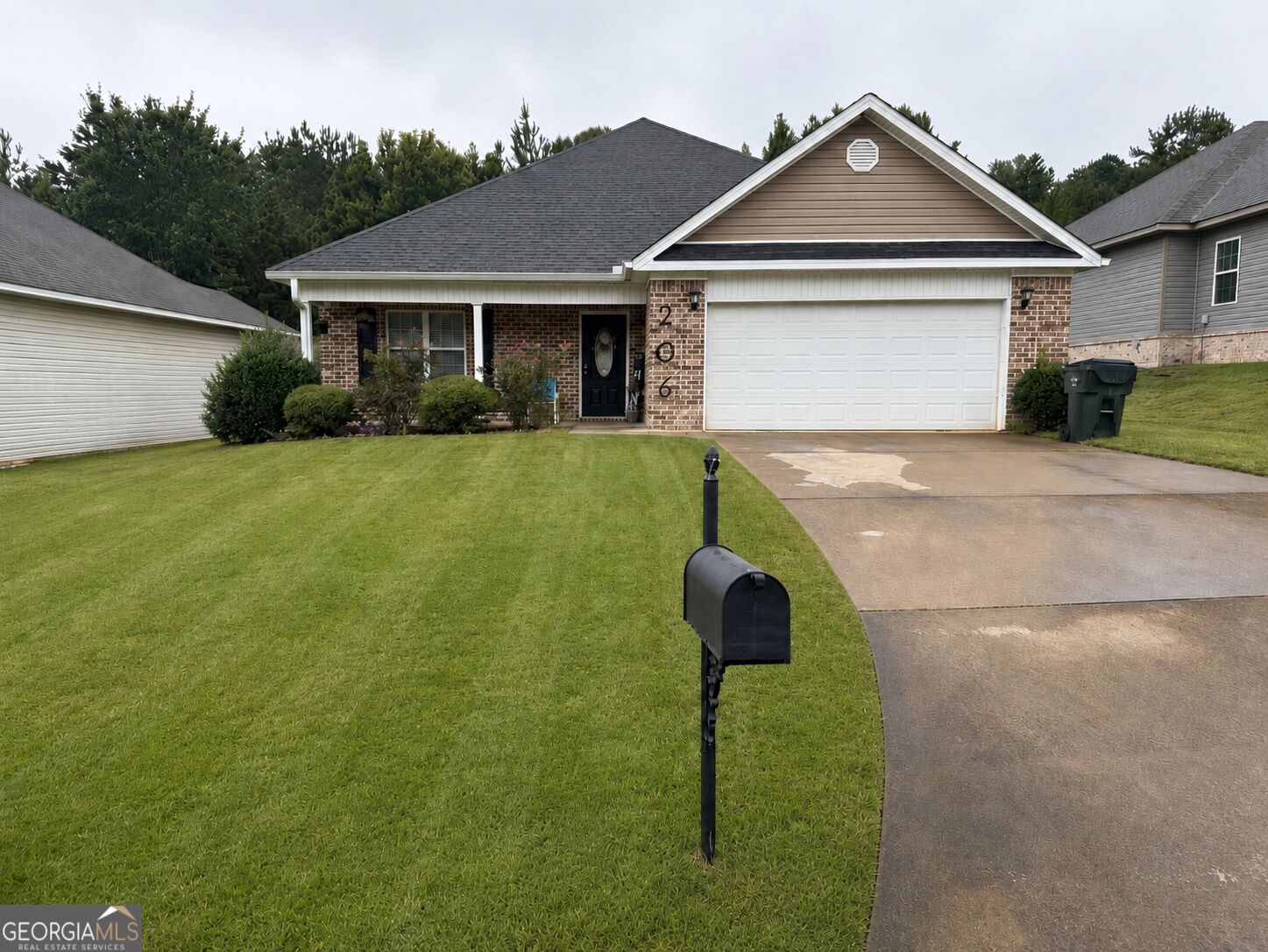 206 Lasso Drive Property Photo 1