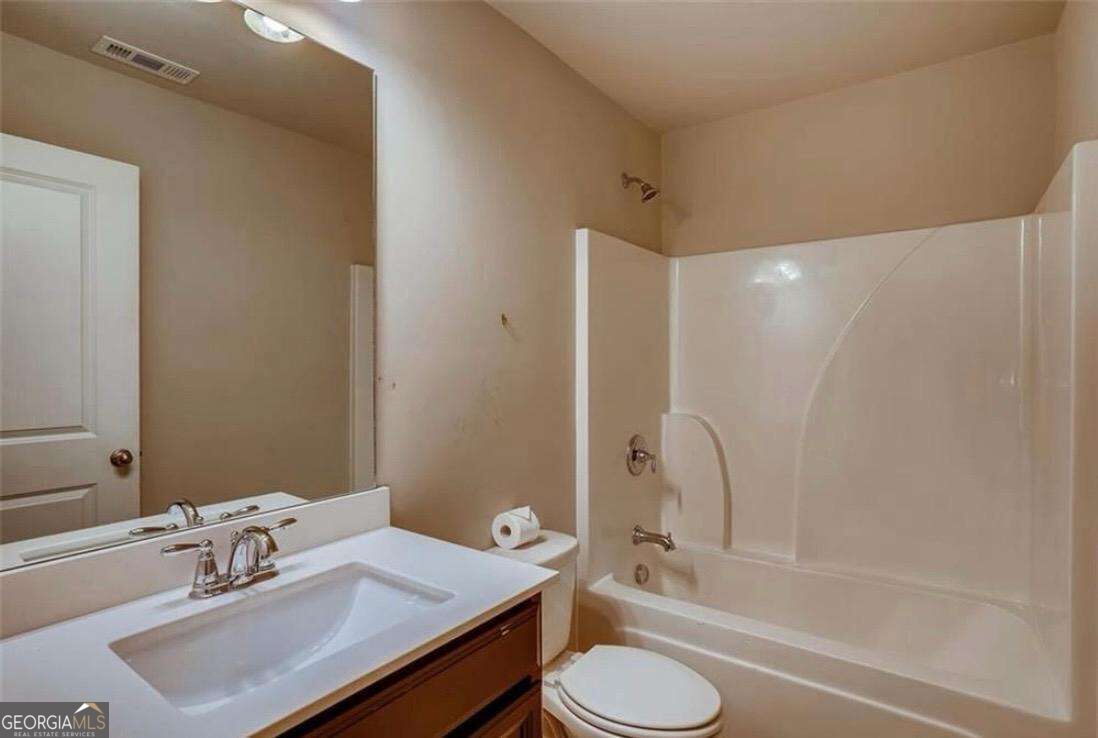 1526 Brookmere Way Property Photo 8