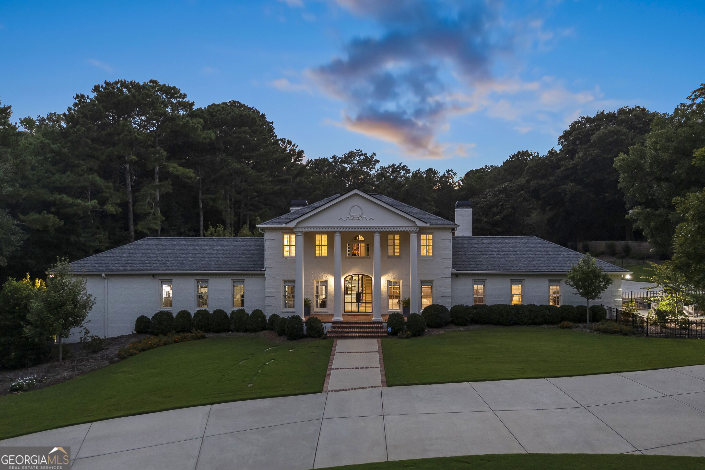 1900 Crystal Hills Drive Property Photo 1