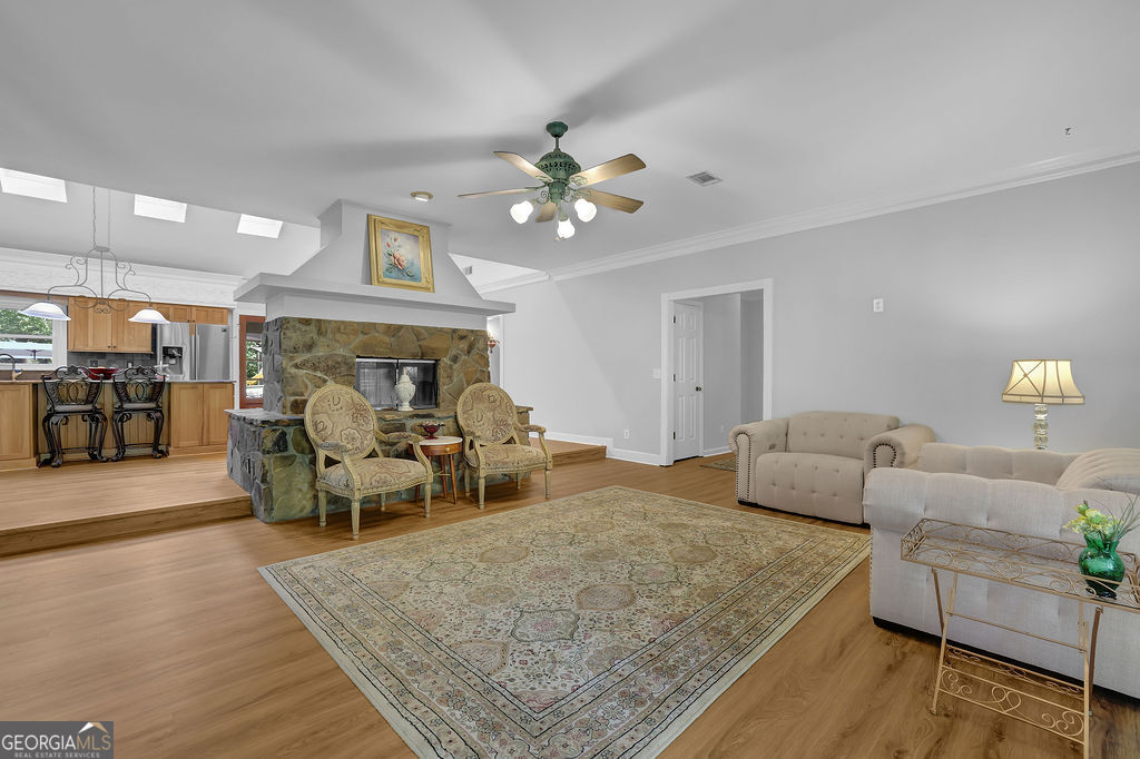 1010 Little River Way Property Photo 12