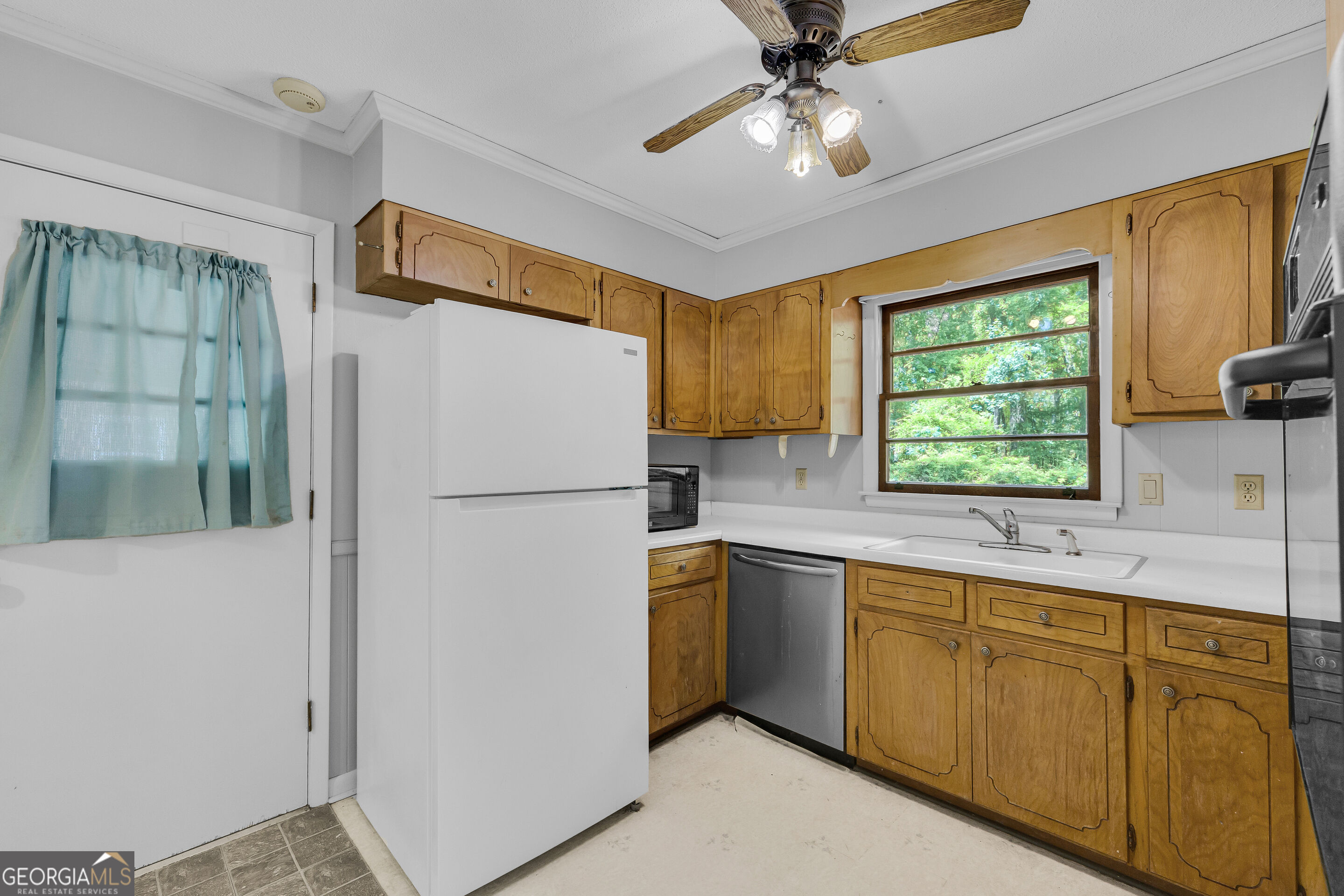 270 University Circle Property Photo 22