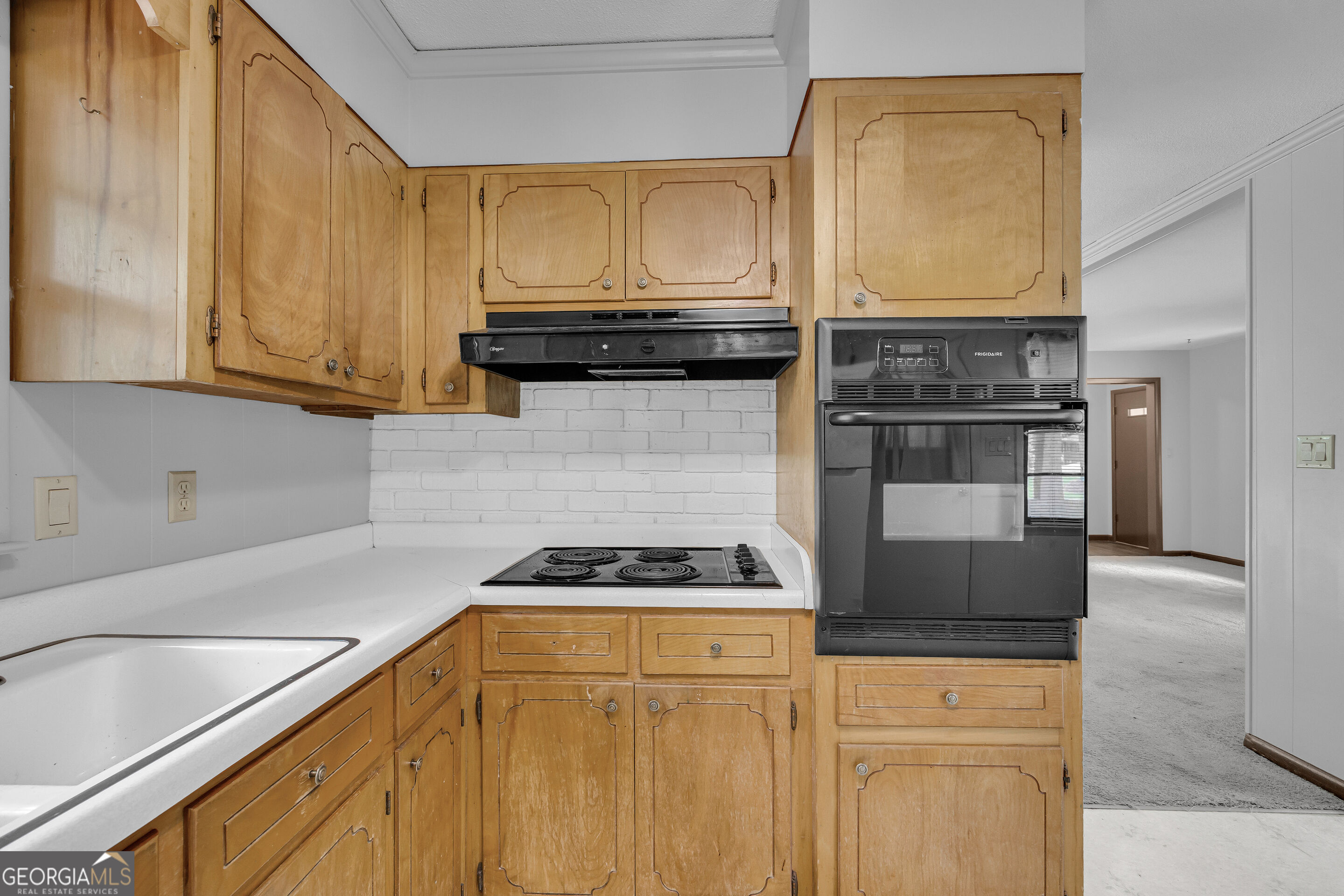 270 University Circle Property Photo 23