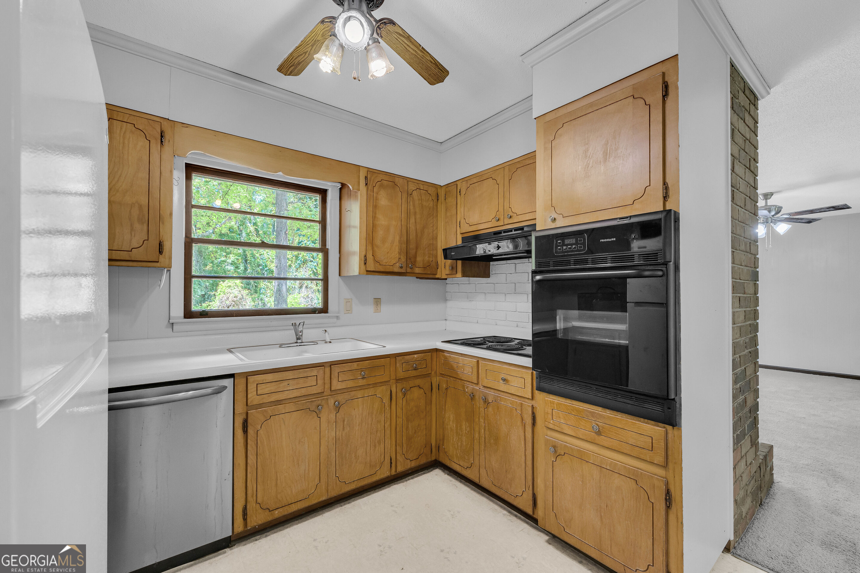 270 University Circle Property Photo 24