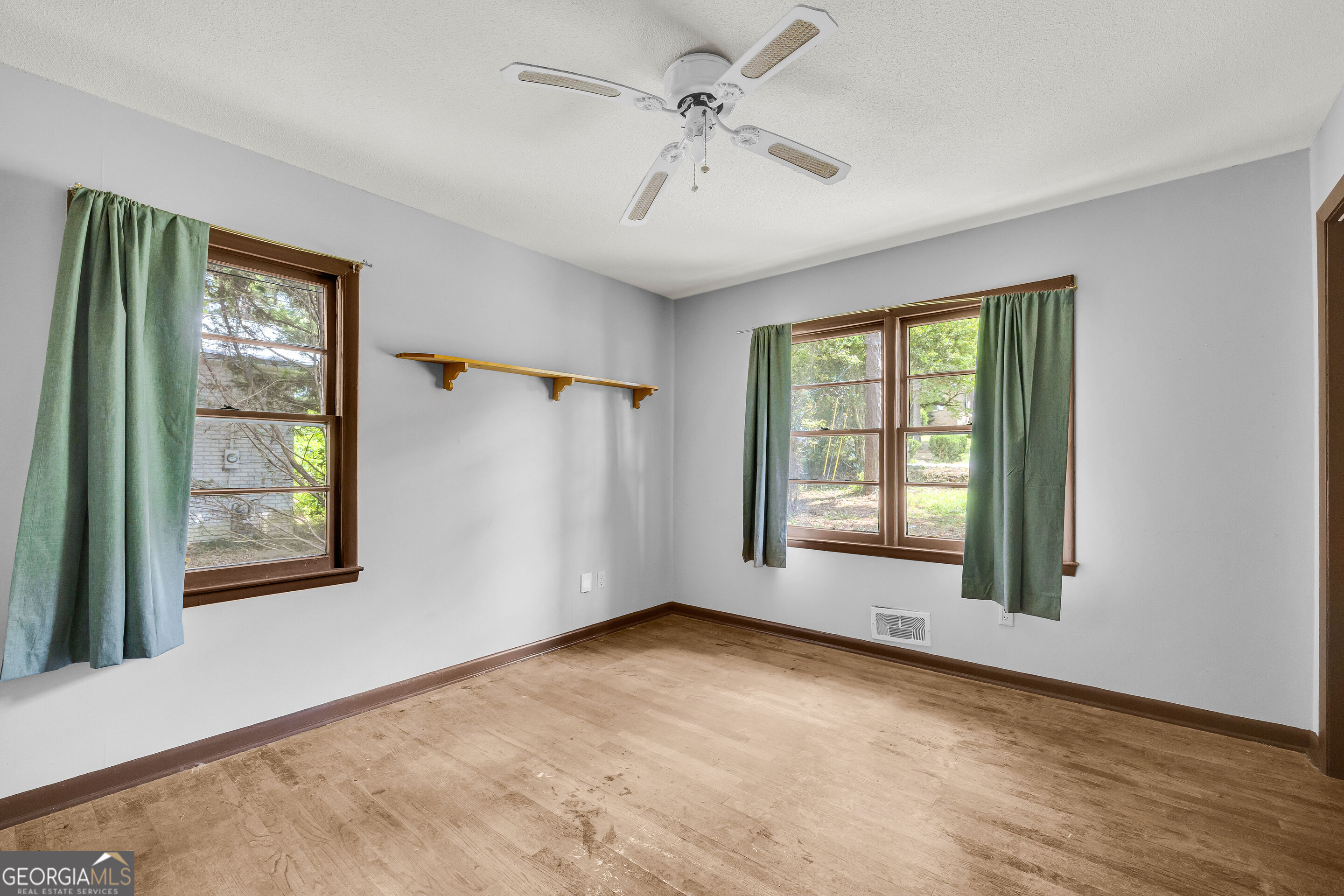 270 University Circle Property Photo 29