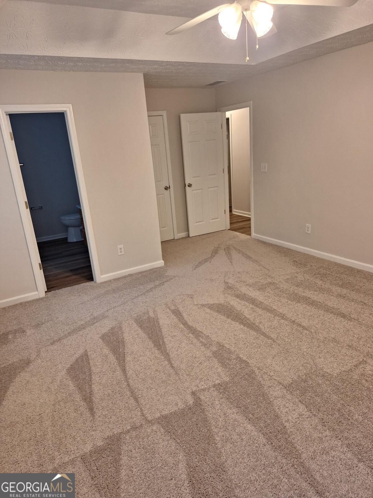 215 Oak Hill Drive Property Photo 17