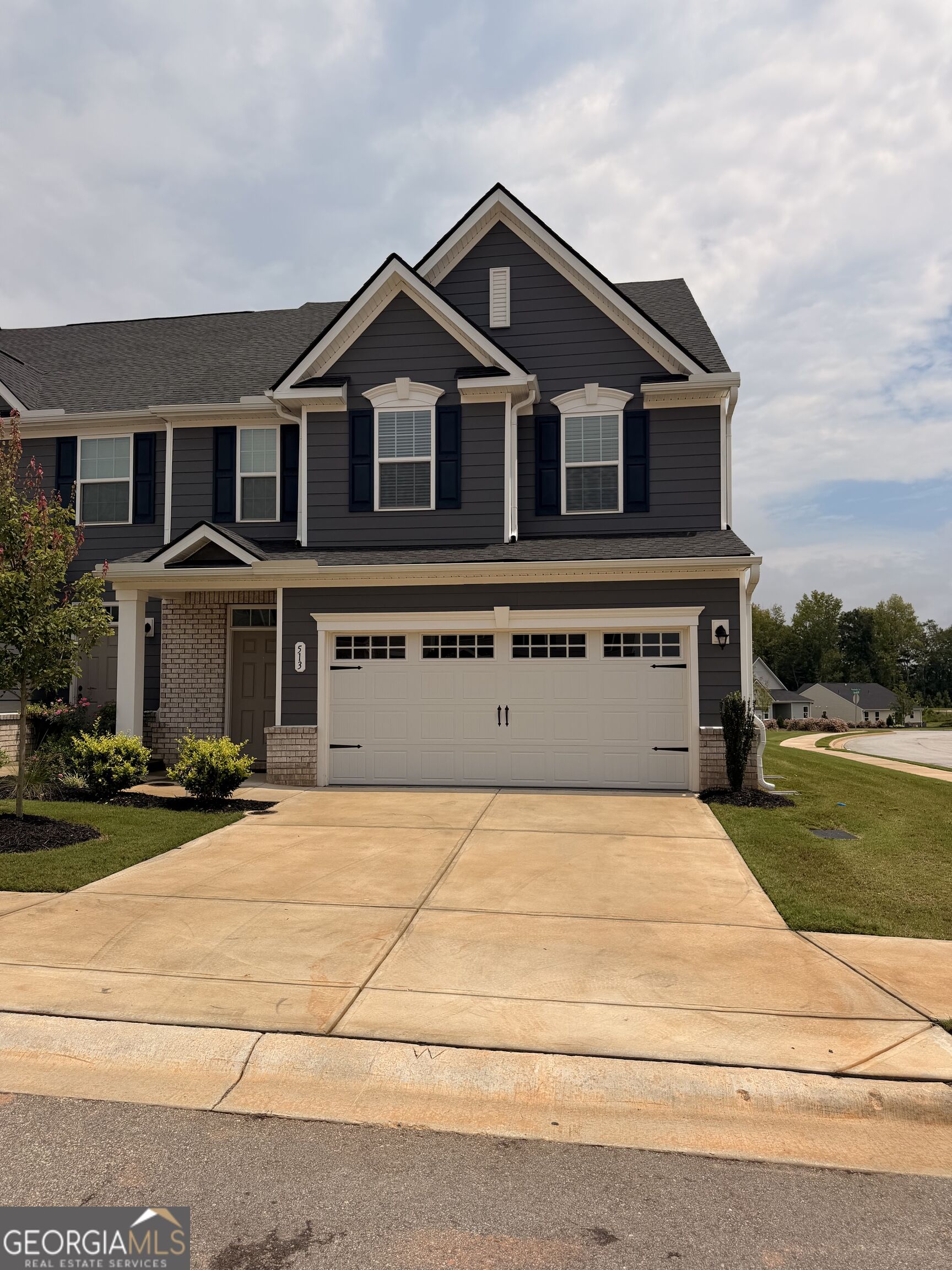 513 Ellwood Lane Property Photo 1