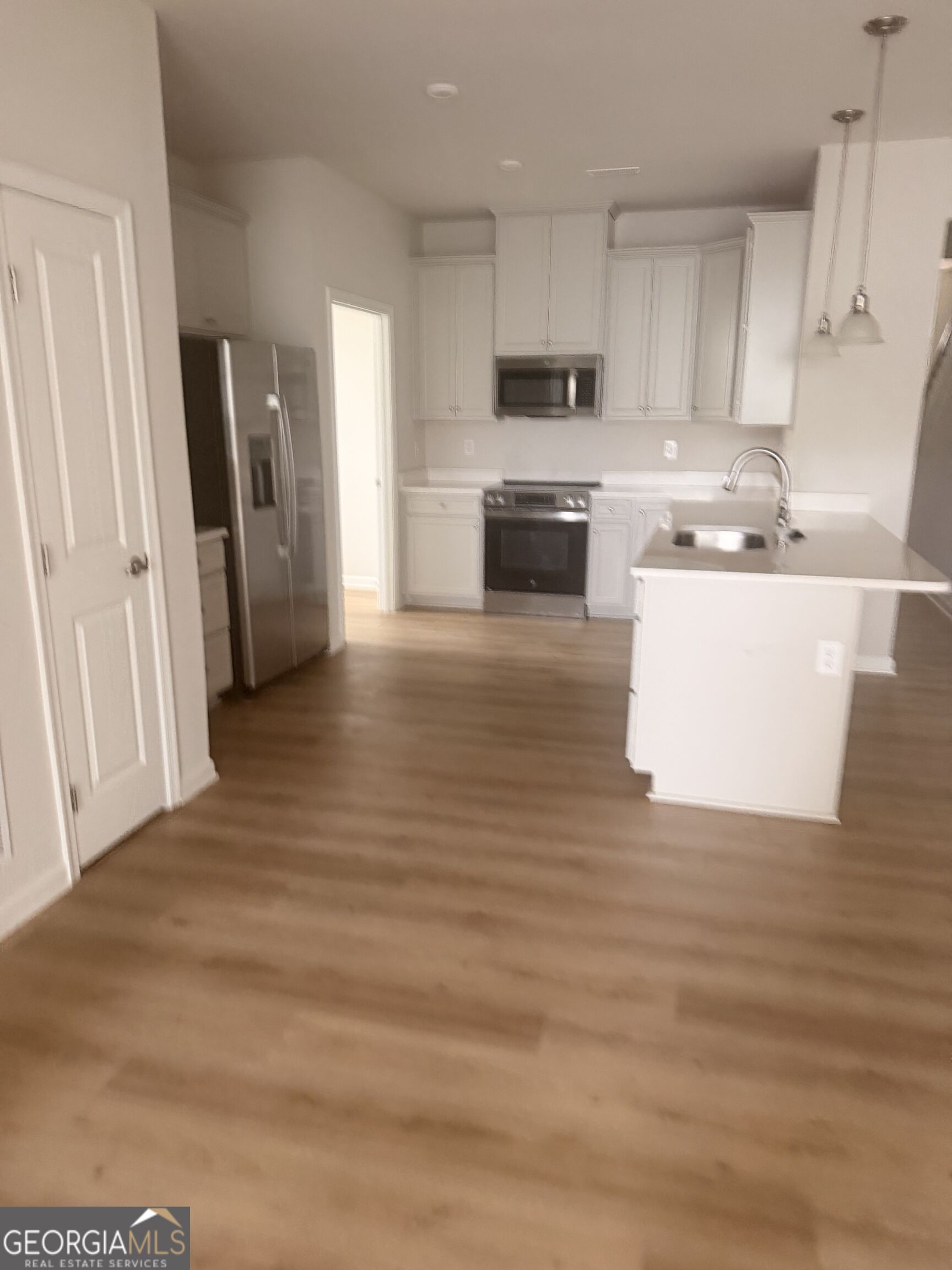 513 Ellwood Lane Property Photo 3