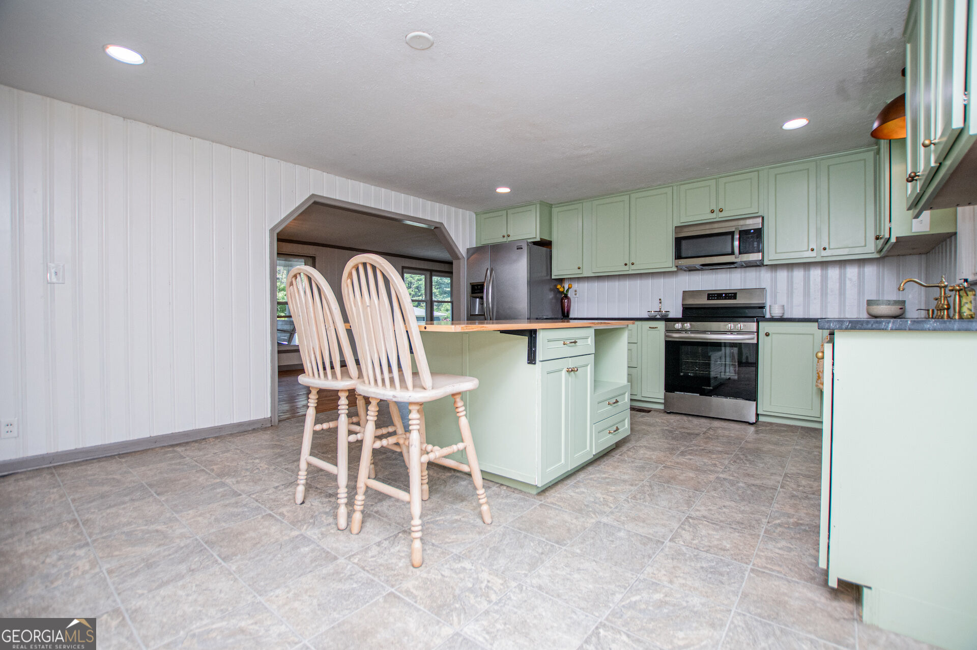 105 Sharp Drive Property Photo 10