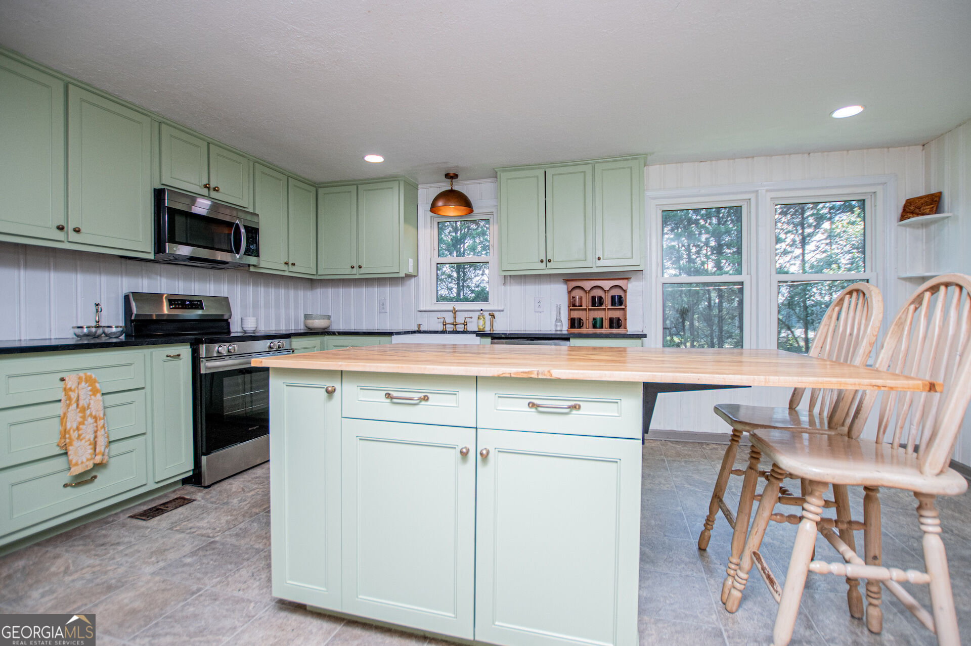 105 Sharp Drive Property Photo 11