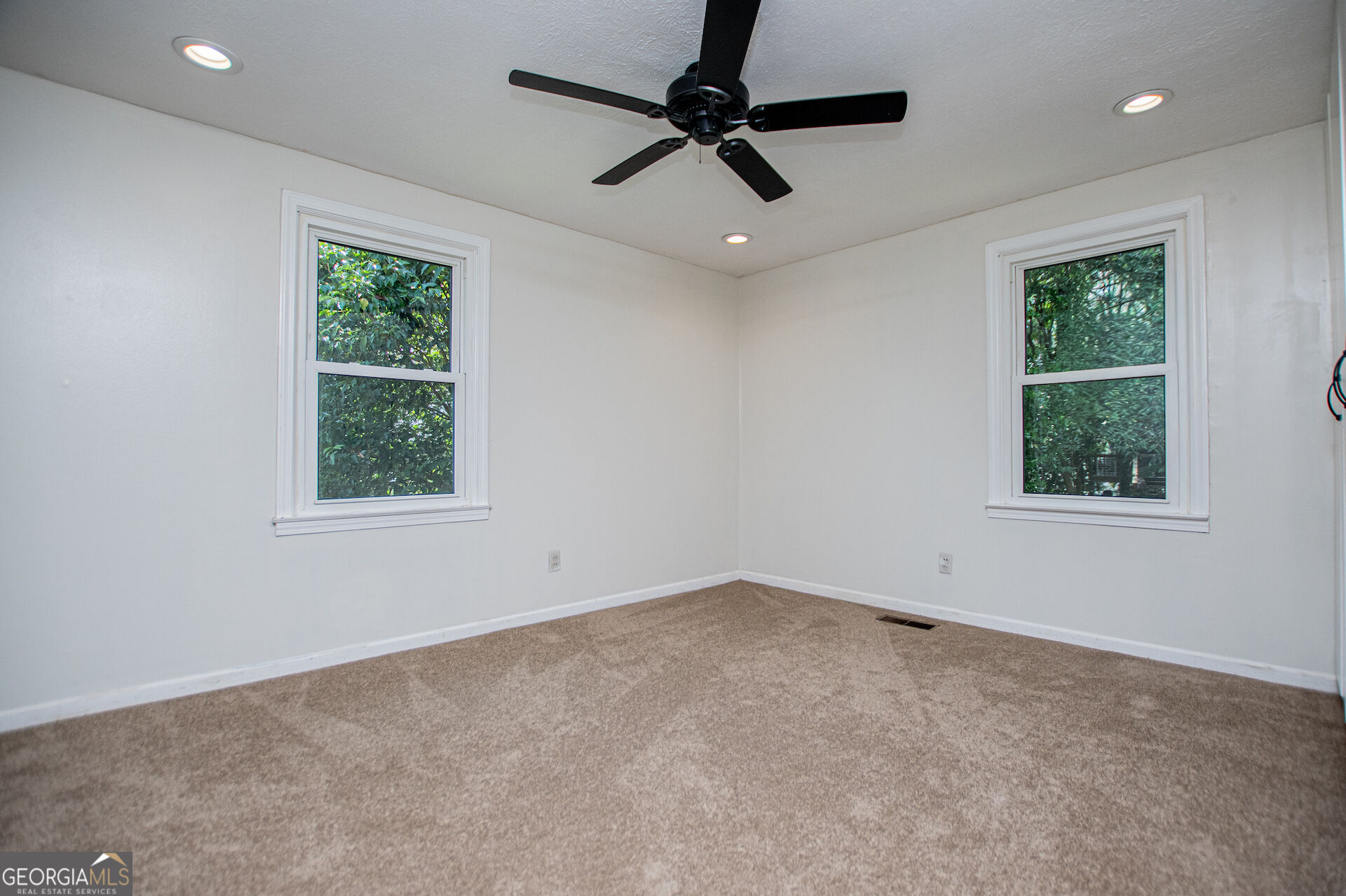 105 Sharp Drive Property Photo 35