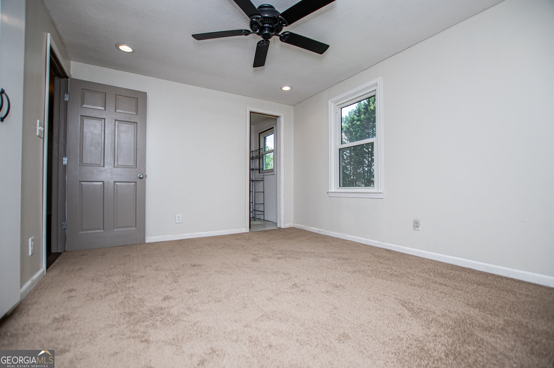 105 Sharp Drive Property Photo 36
