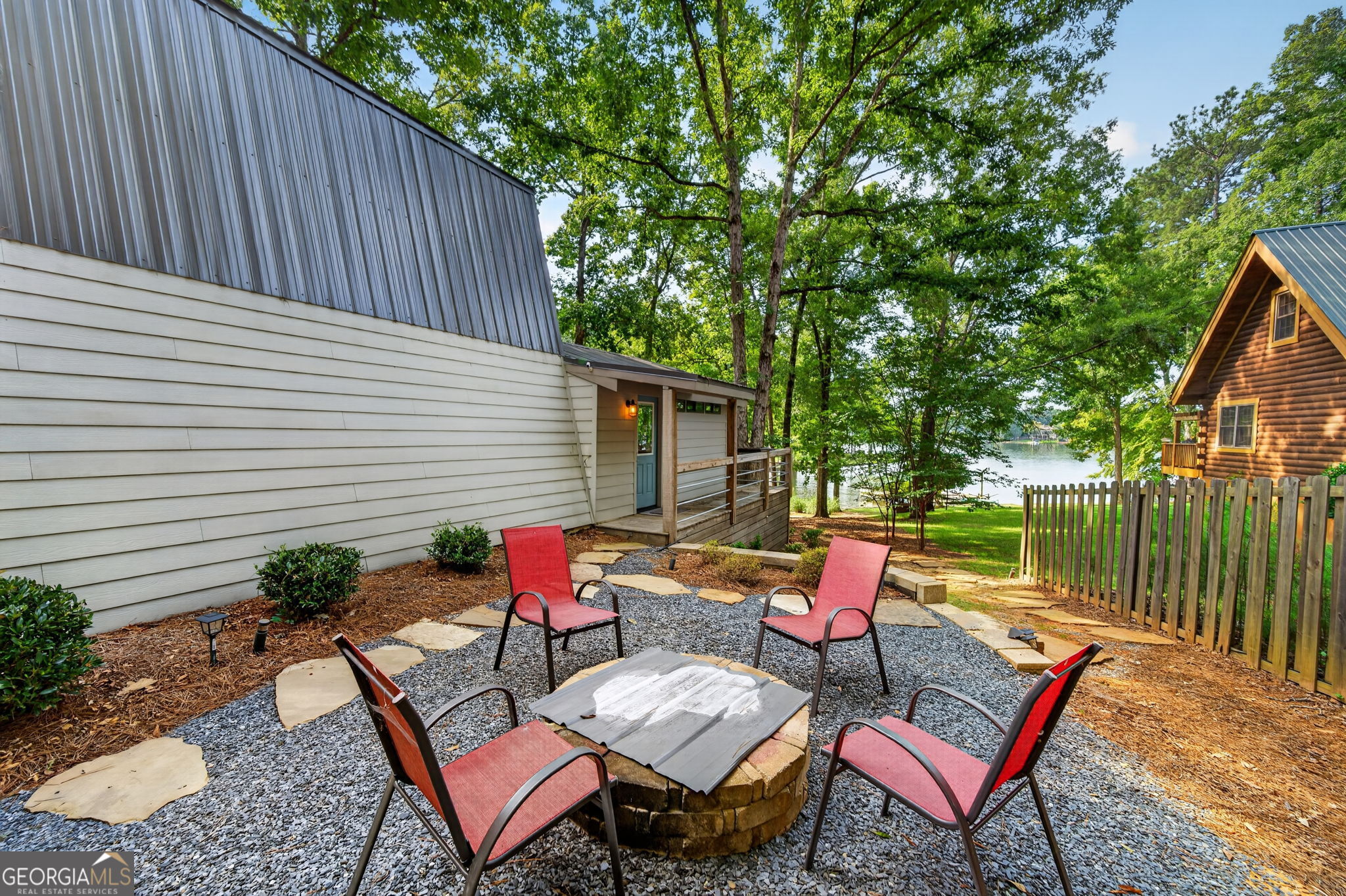 1000 Tree-a-coon Place Property Photo 6