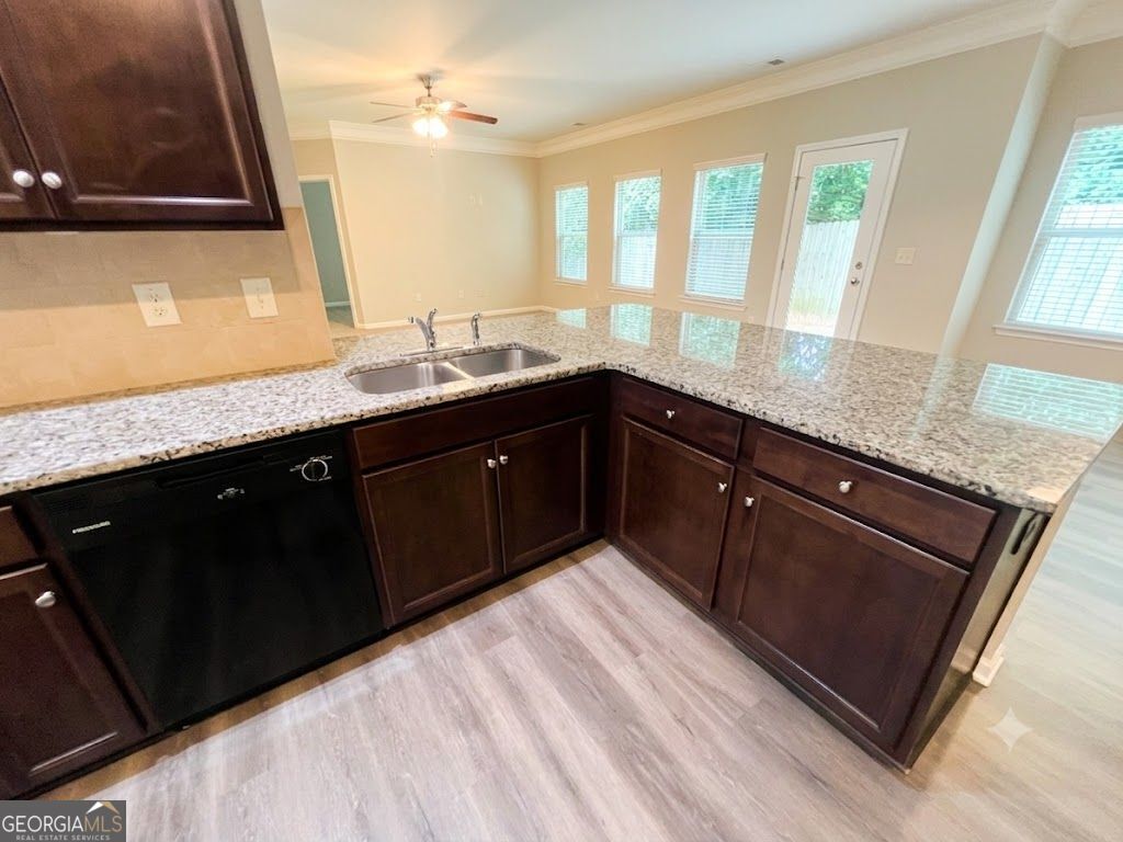 1086 Blind Brook Circle Property Photo 6