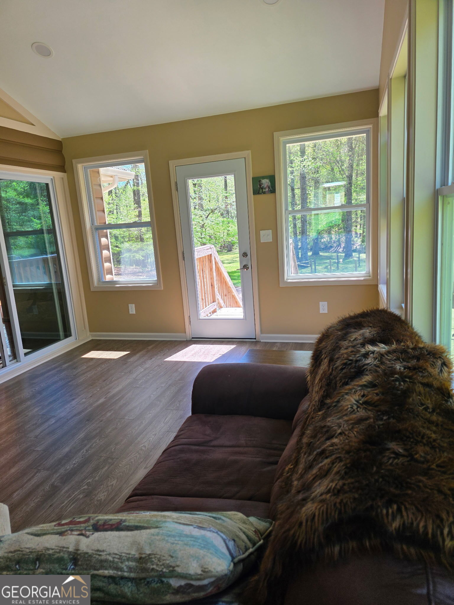 403 N Stringer Road Property Photo 12