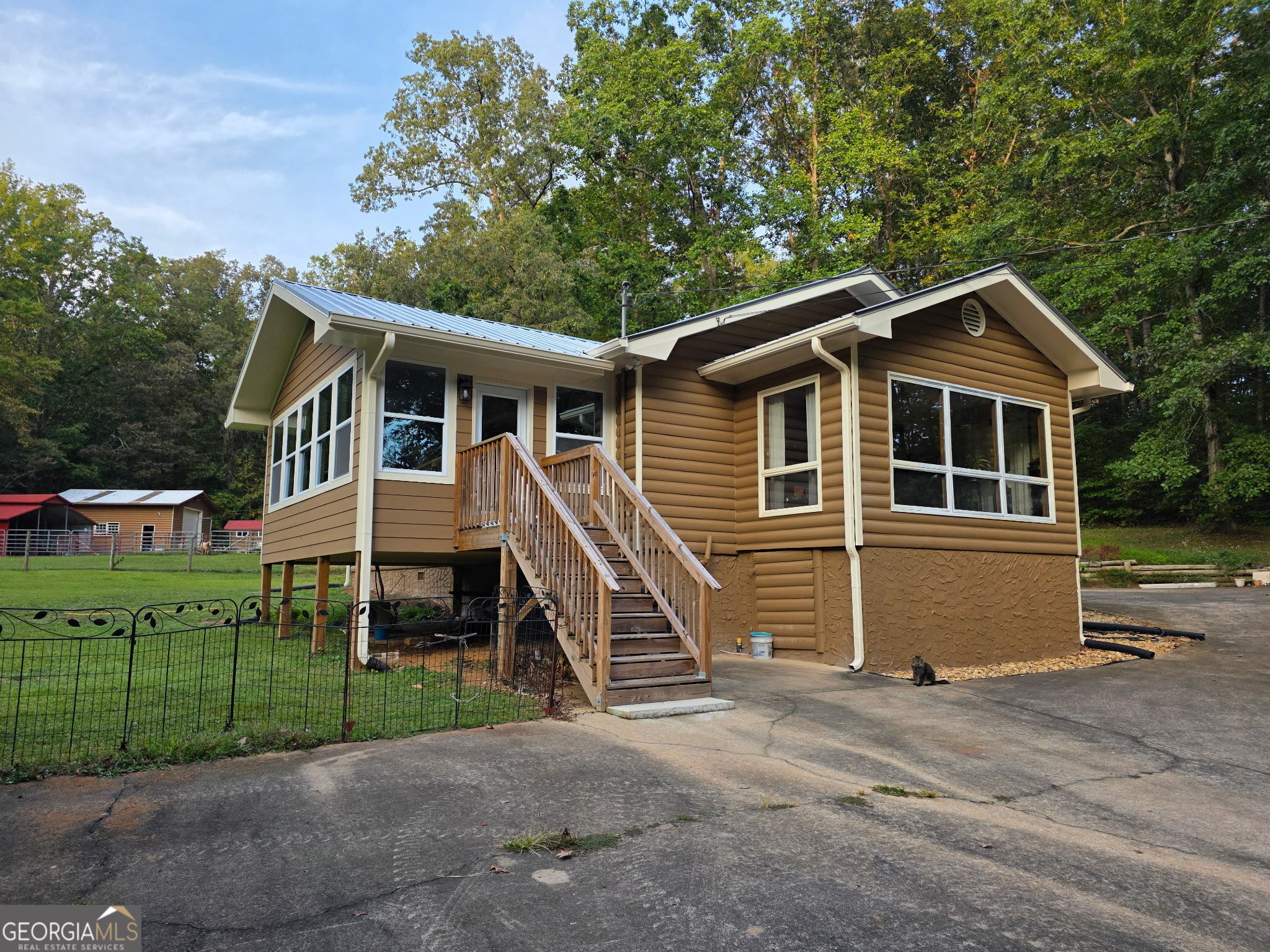 403 N Stringer Road Property Photo 24