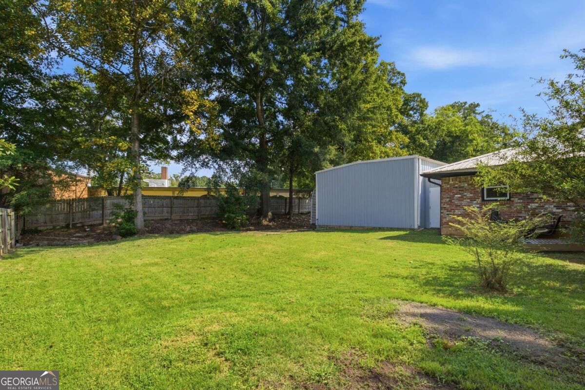 211 Brooke Drive Property Photo 9