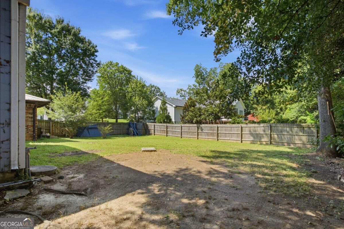 211 Brooke Drive Property Photo 10