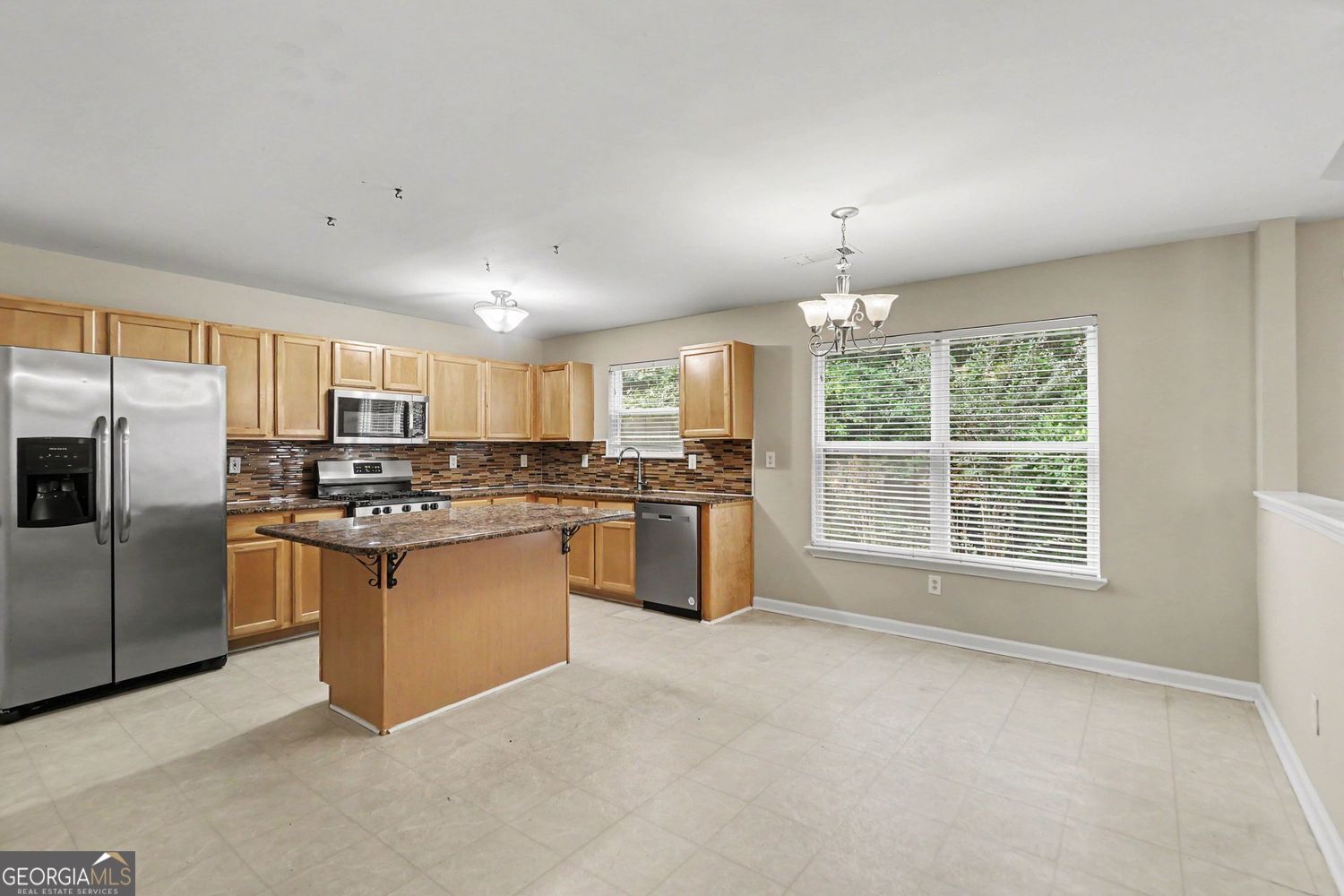 579 Ironstone Drive Property Photo 8