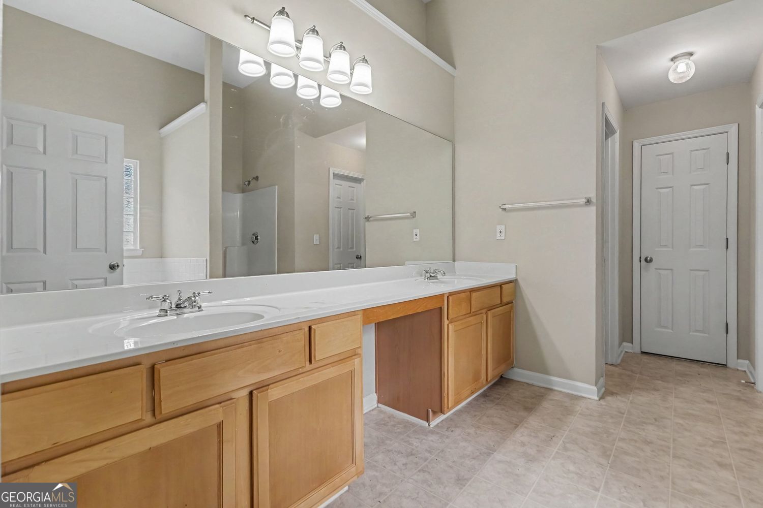 579 Ironstone Drive Property Photo 14