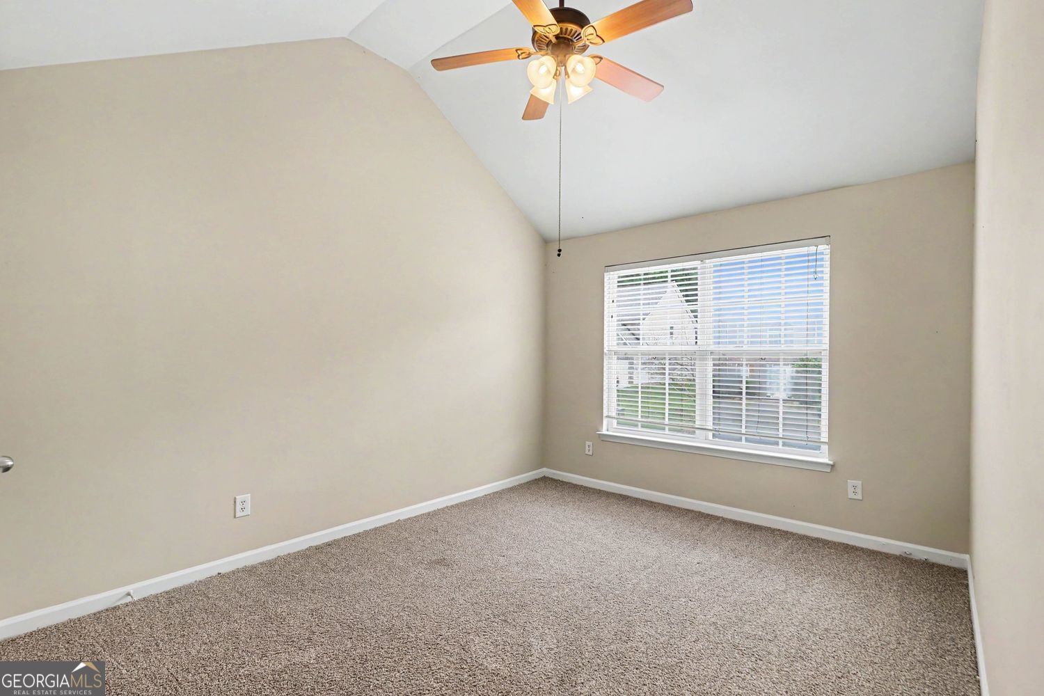 579 Ironstone Drive Property Photo 18