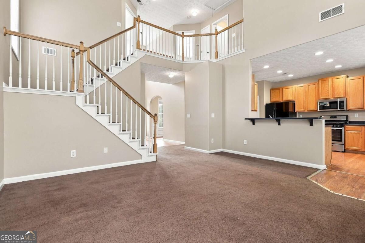 75 Greenland Drive Property Photo 2