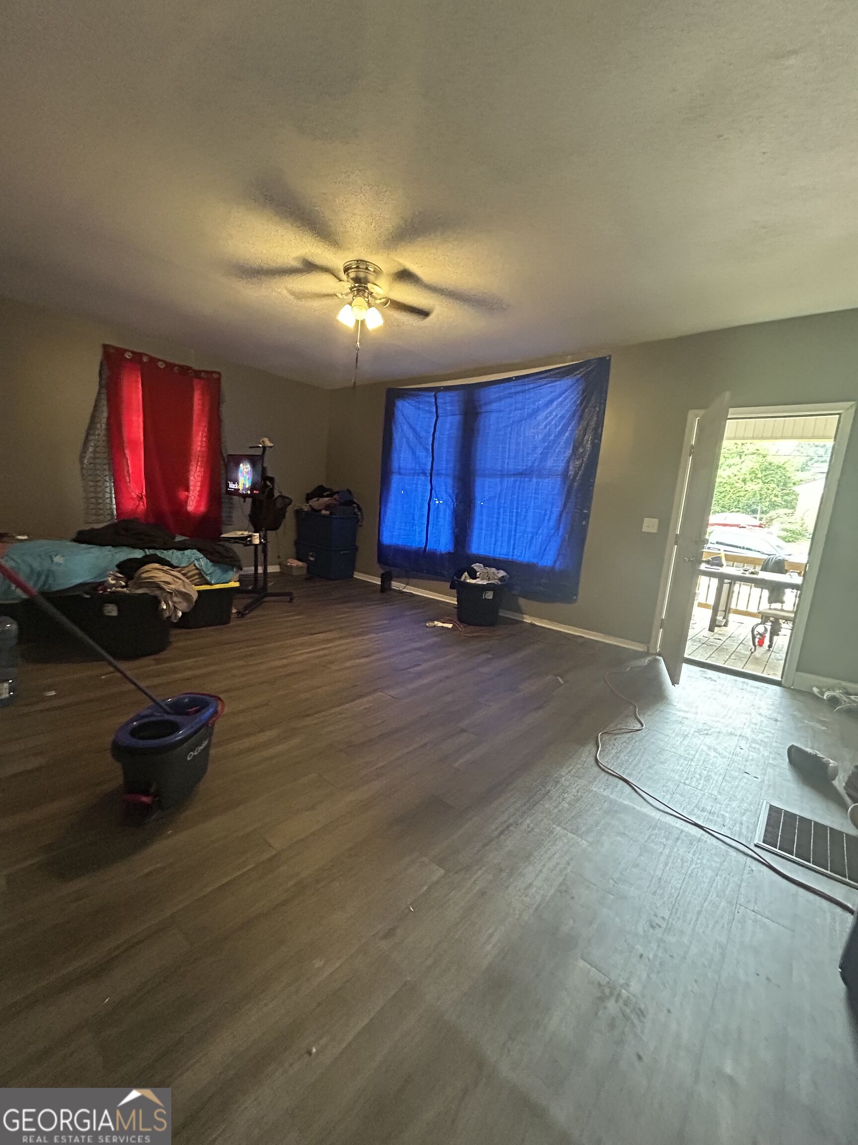 2652 Cherry Avenue Property Photo 2