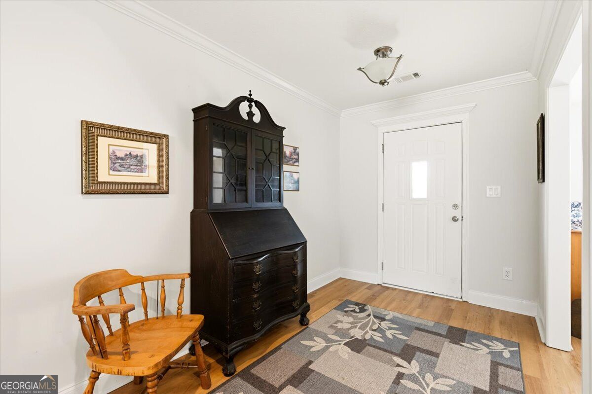 305 Lamplight Drive Property Photo 2