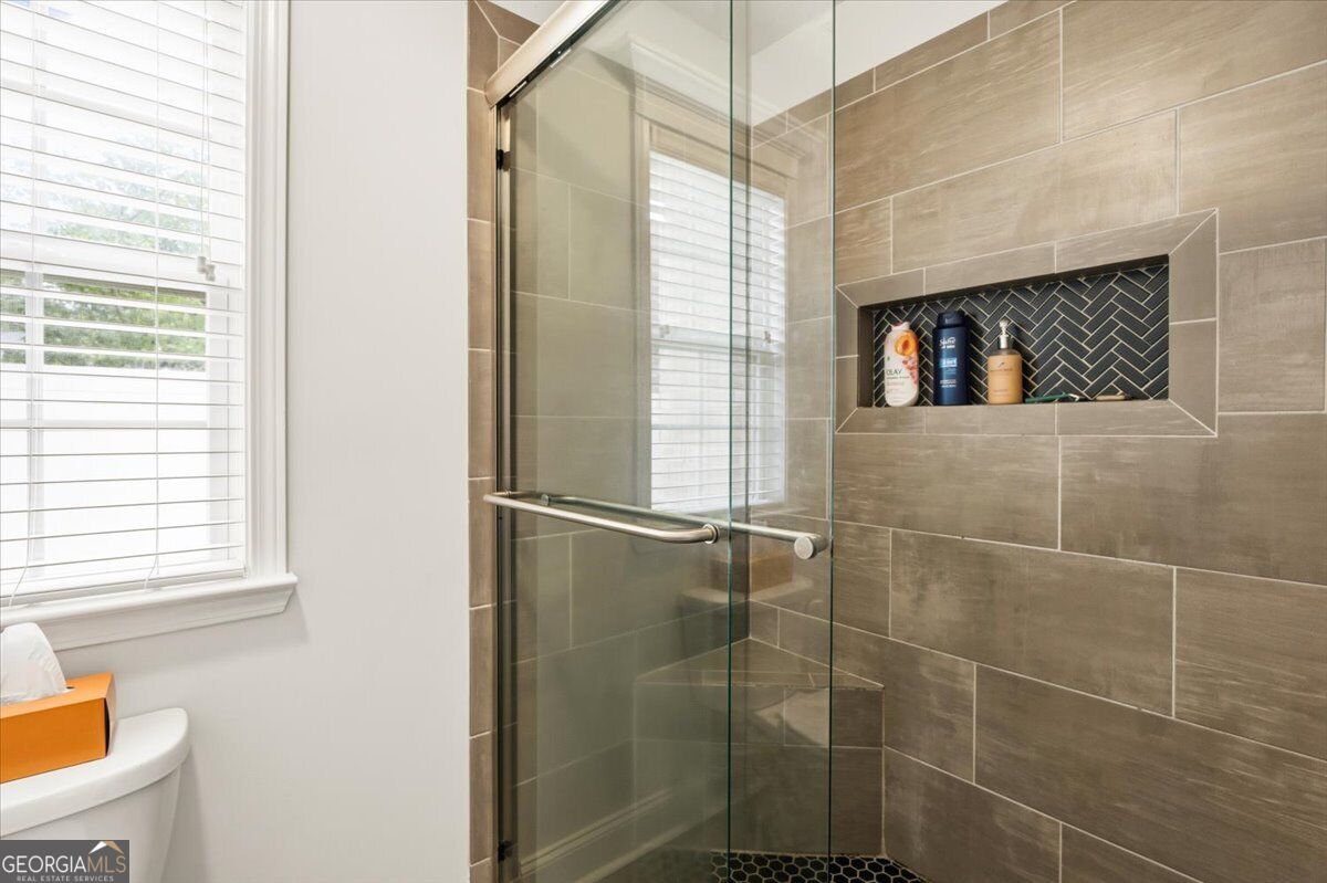 305 Lamplight Drive Property Photo 18
