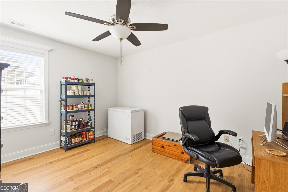 305 Lamplight Drive Property Photo 23