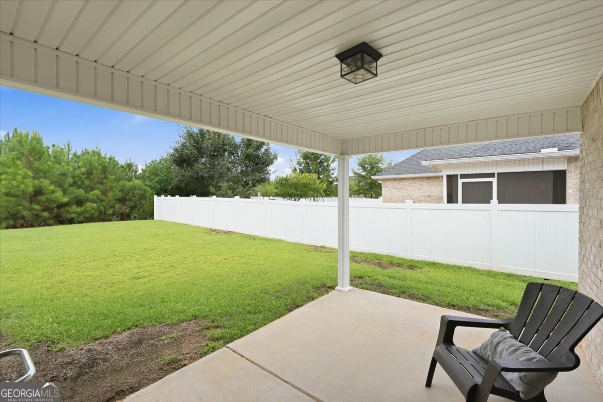 305 Lamplight Drive Property Photo 25