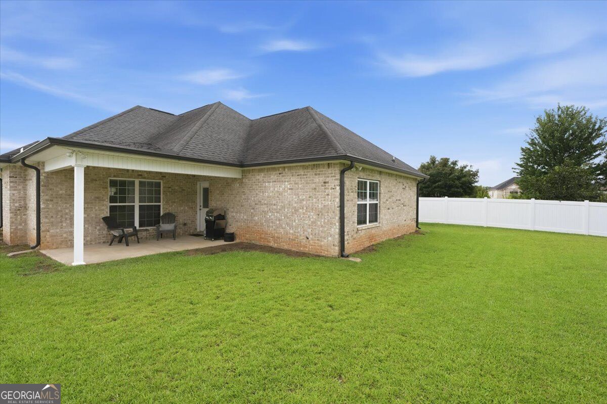 305 Lamplight Drive Property Photo 27