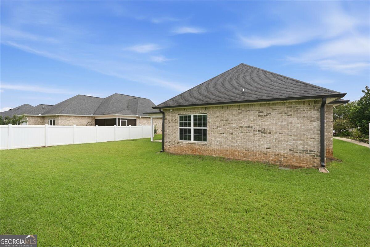 305 Lamplight Drive Property Photo 29