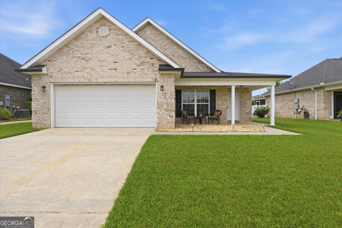 305 Lamplight Drive Property Photo 33