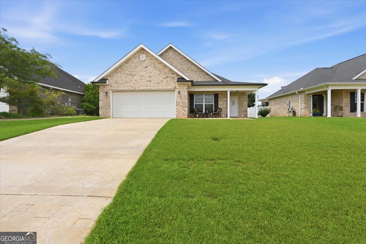 305 Lamplight Drive Property Photo 35