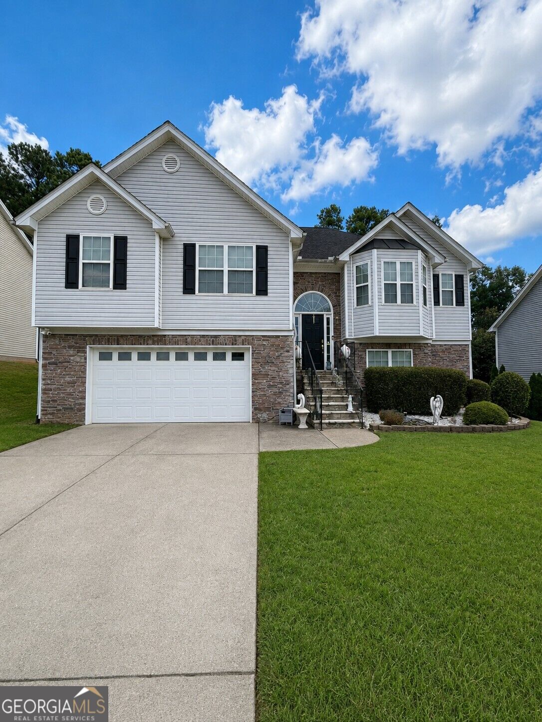 869 Martin Forest Court