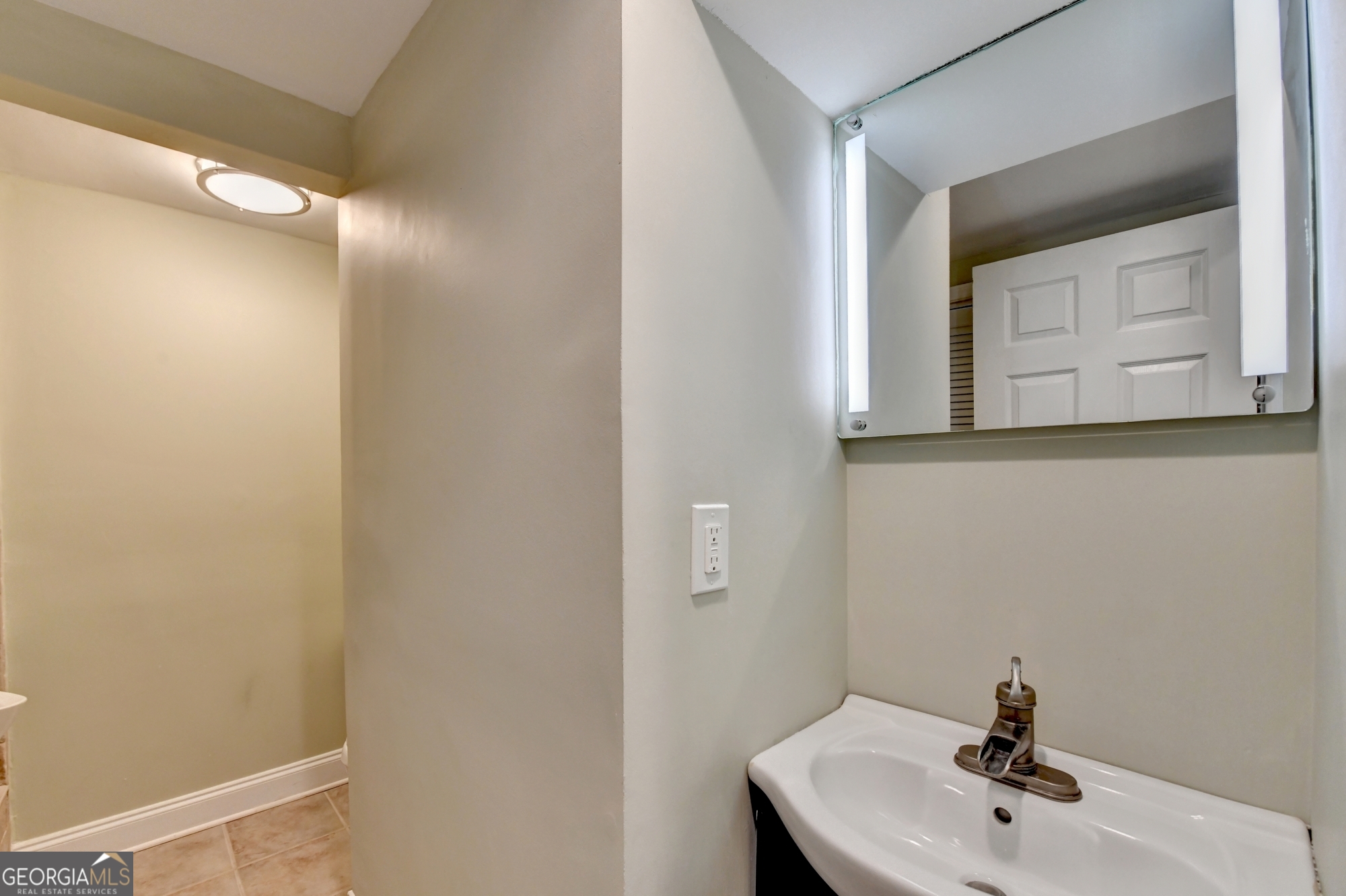 975 Timber Lake Trail Property Photo 52