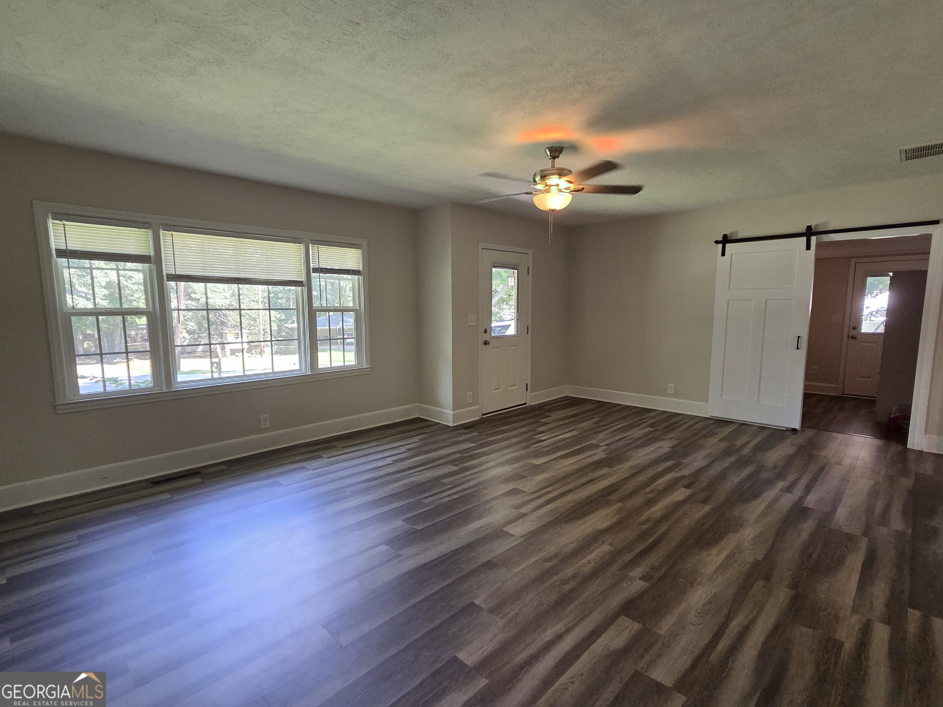 219 E Johnson Street Property Photo 12
