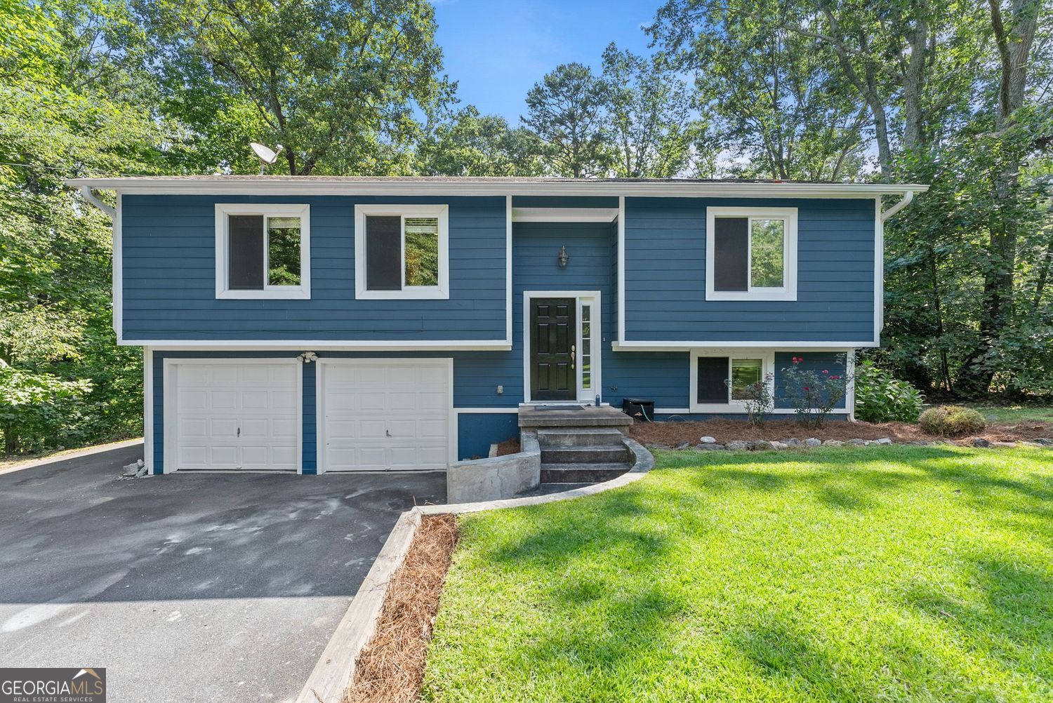 1725 Gordon Road Property Photo 1