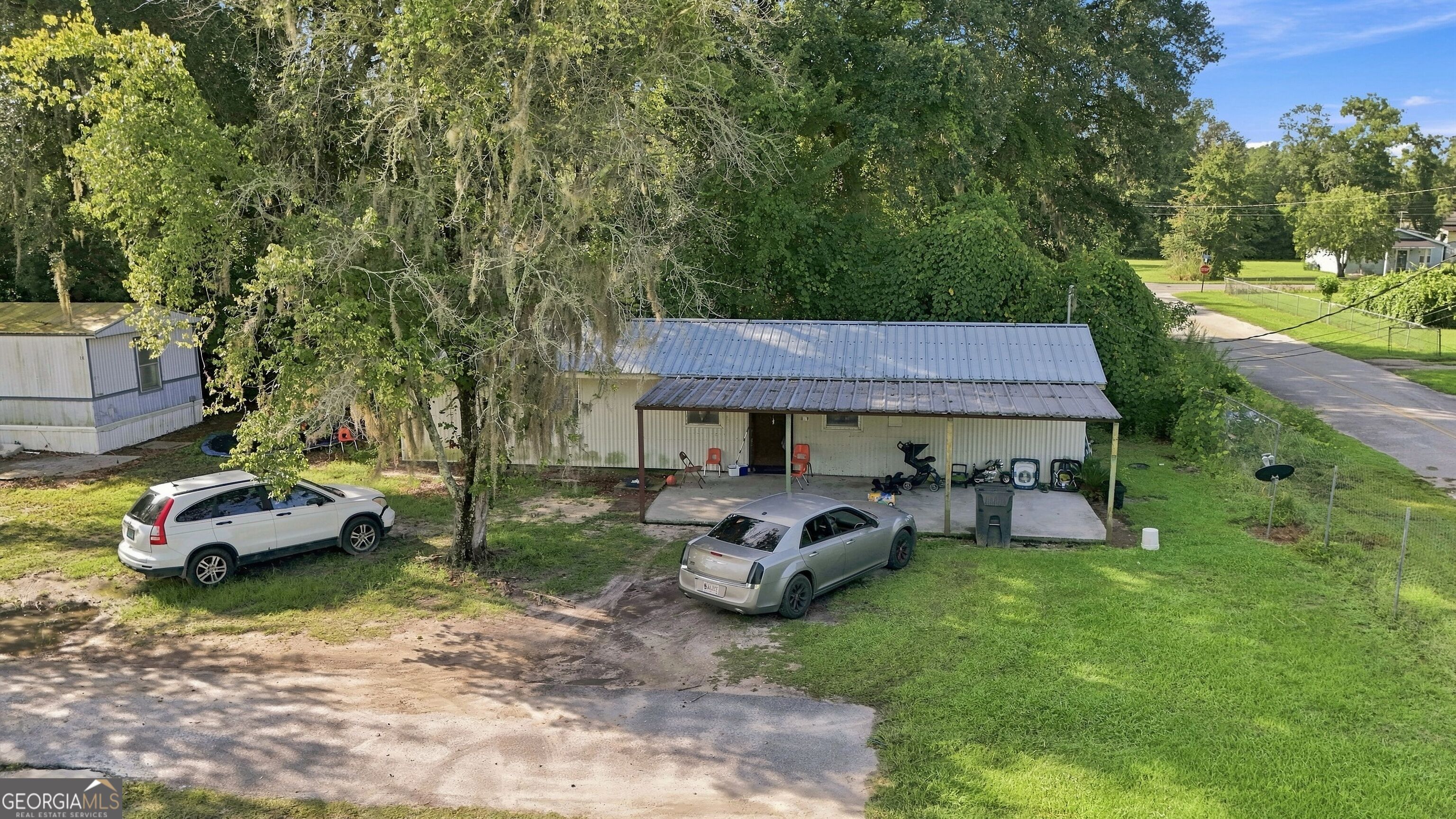 28 E Peeler Ave Property Photo 10