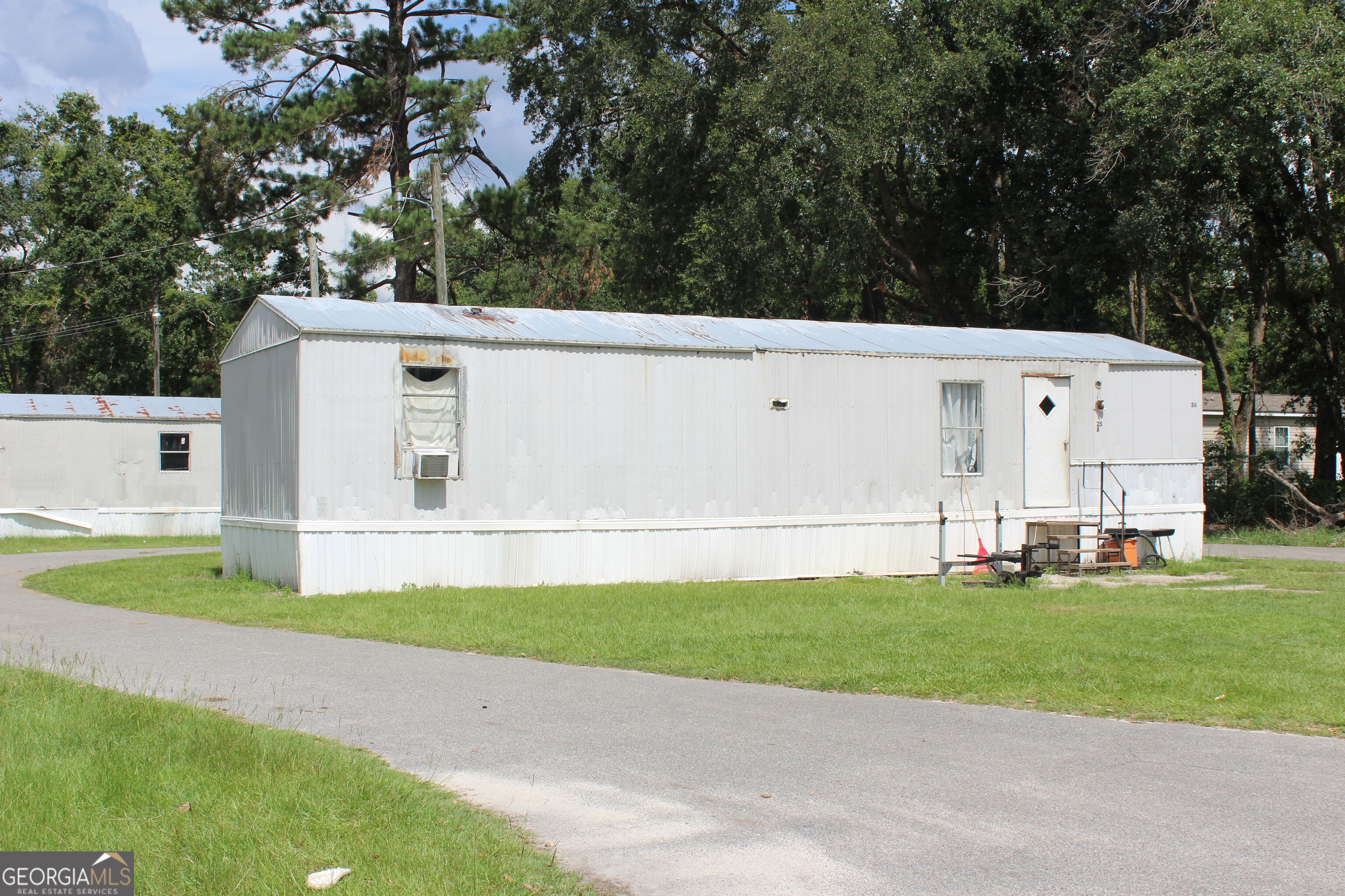 28 E Peeler Ave Property Photo 16