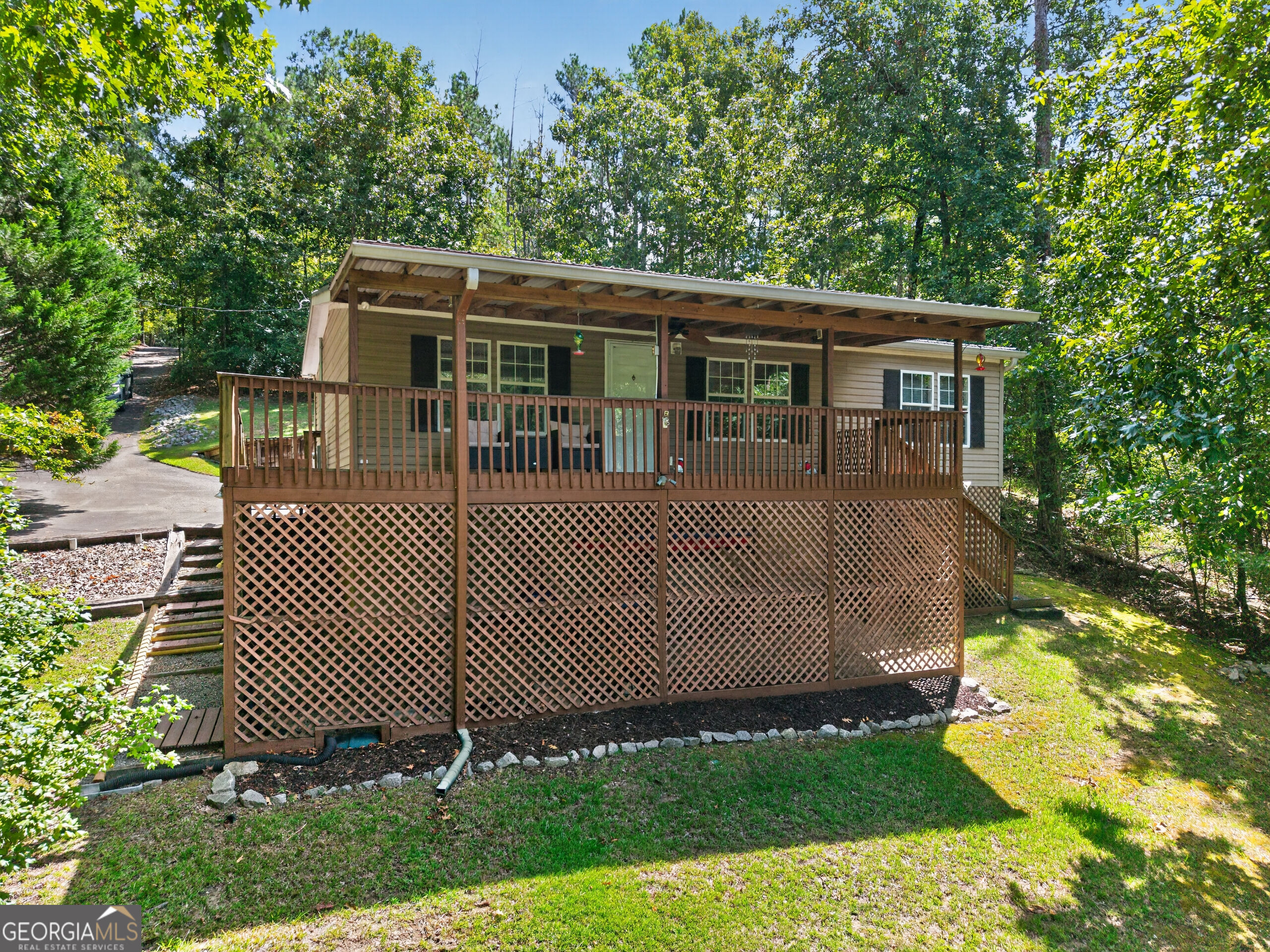 2123 Harbour Point Drive Property Photo 2