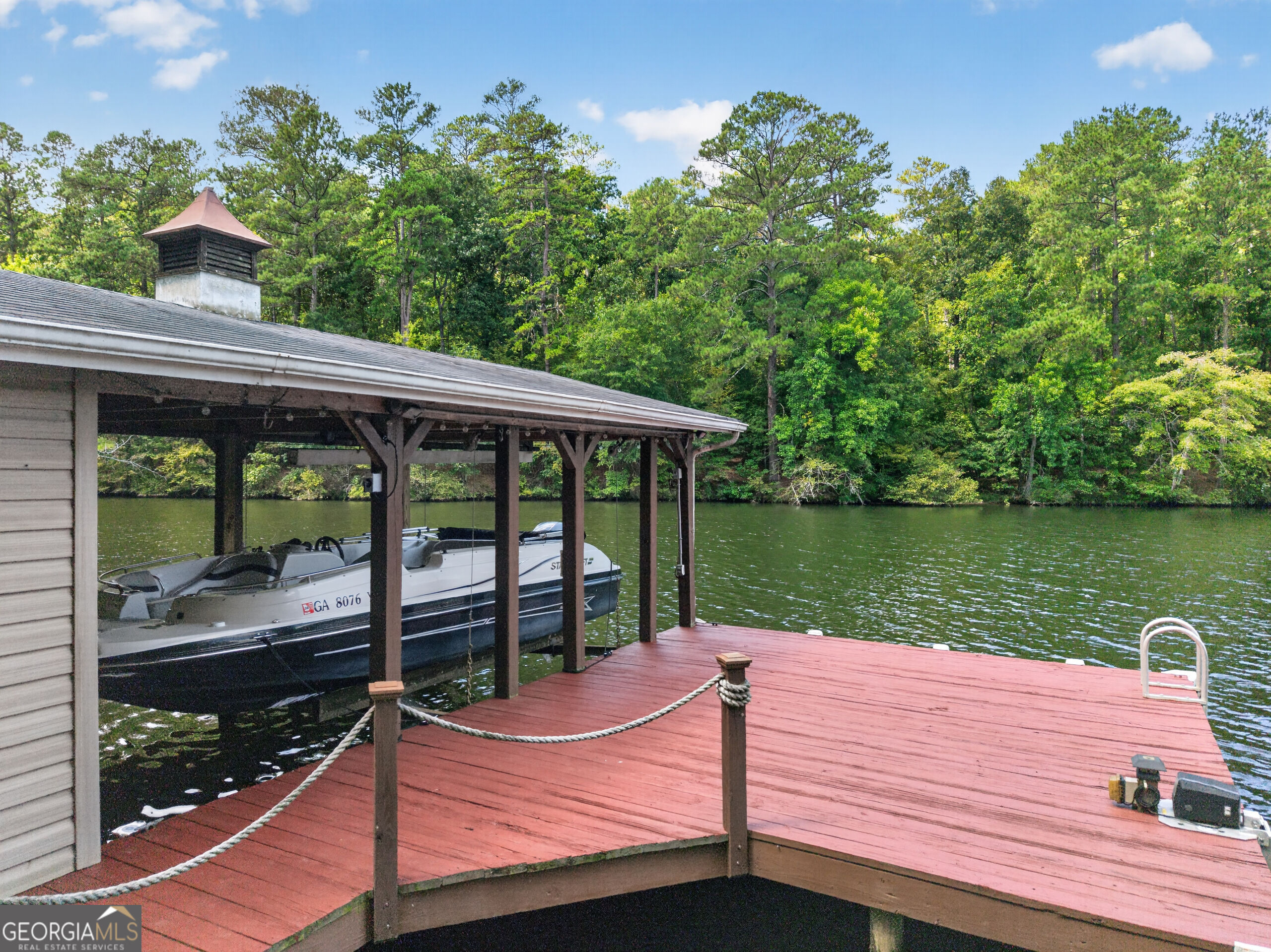 2123 Harbour Point Drive Property Photo 10