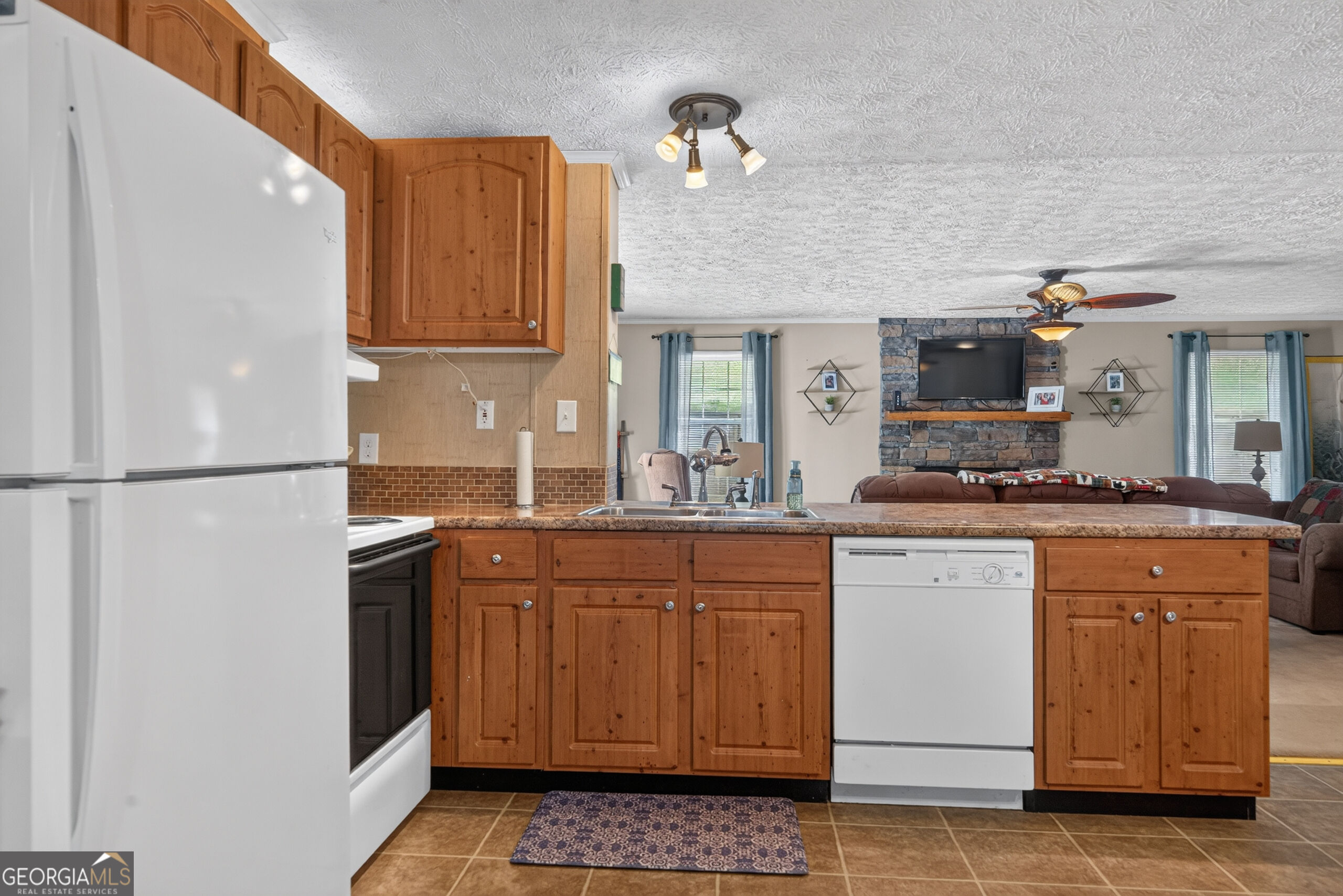 2123 Harbour Point Drive Property Photo 31